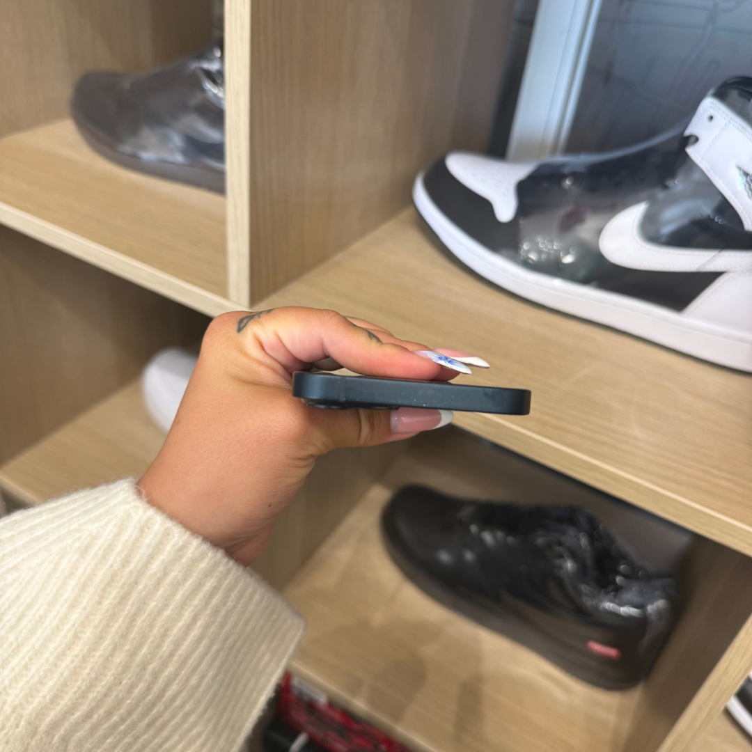 iPhone 13 • 128GB • Midnight • B • 86%