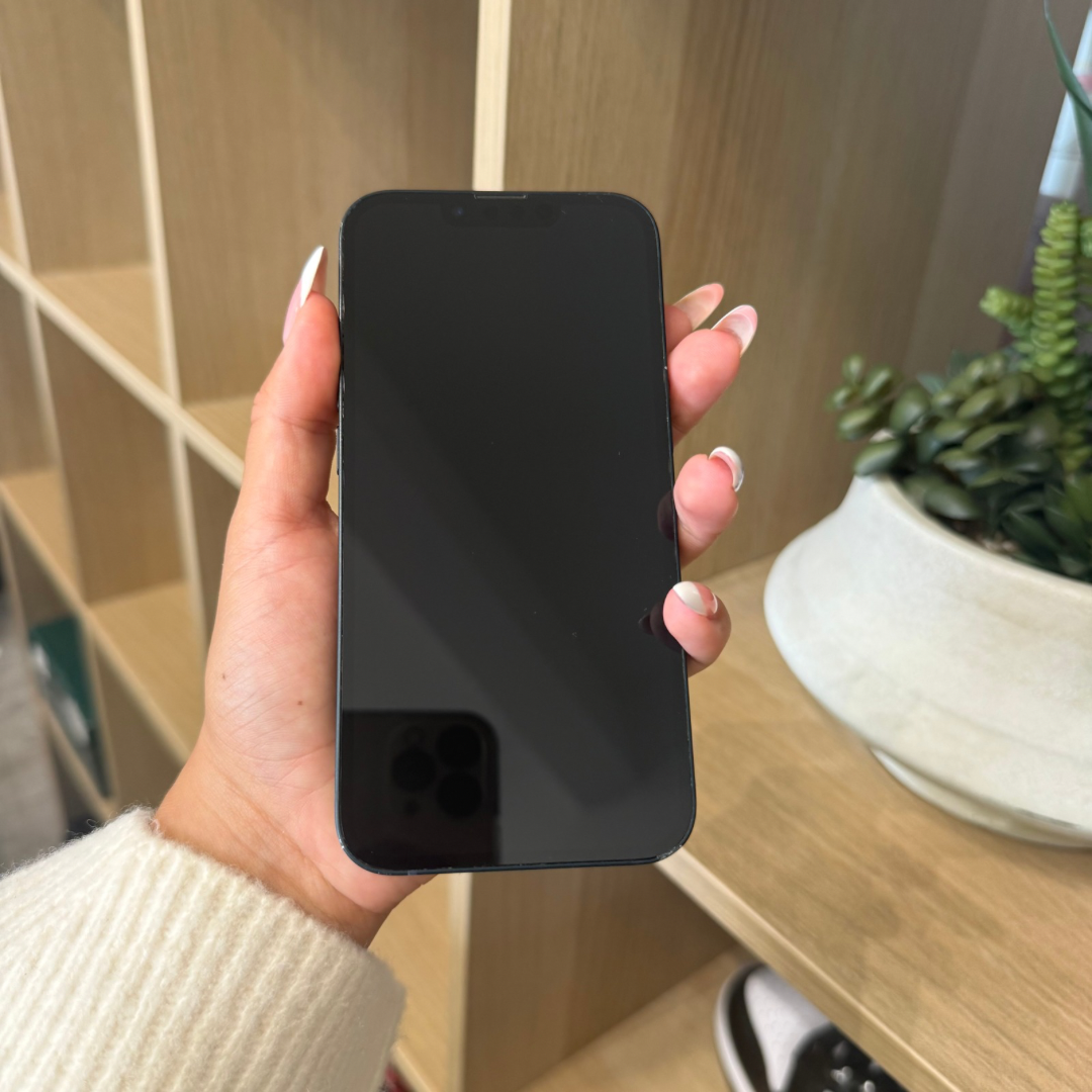 iPhone 13 • 128GB • Midnight • B • 86%
