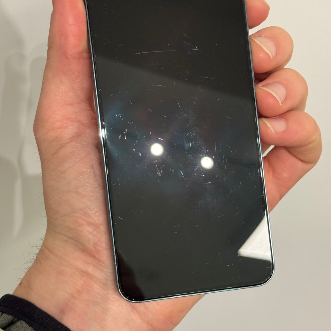 Samsung S22 • 128GB • Green • C