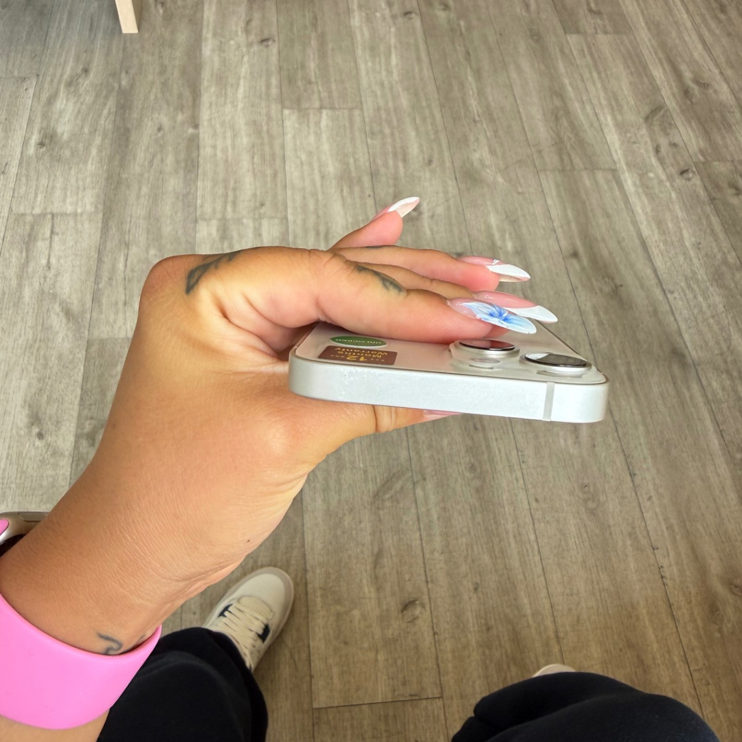 iPhone 13 Mini • 128GB • Starlight • B+ • 88%