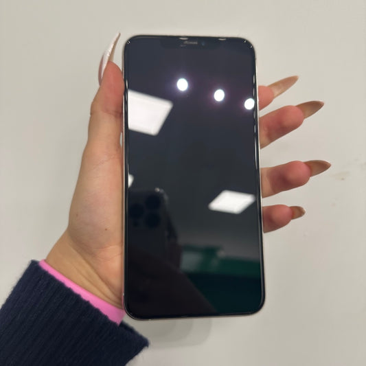 iPhone 11 Pro Max • 64GB • Silver • B+ • 81%