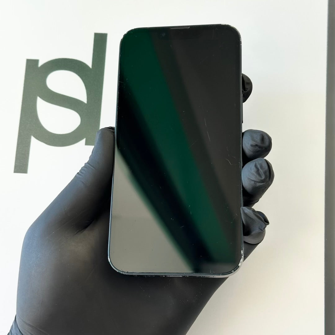 iPhone 13 • 128GB • Midnight • C • 88%