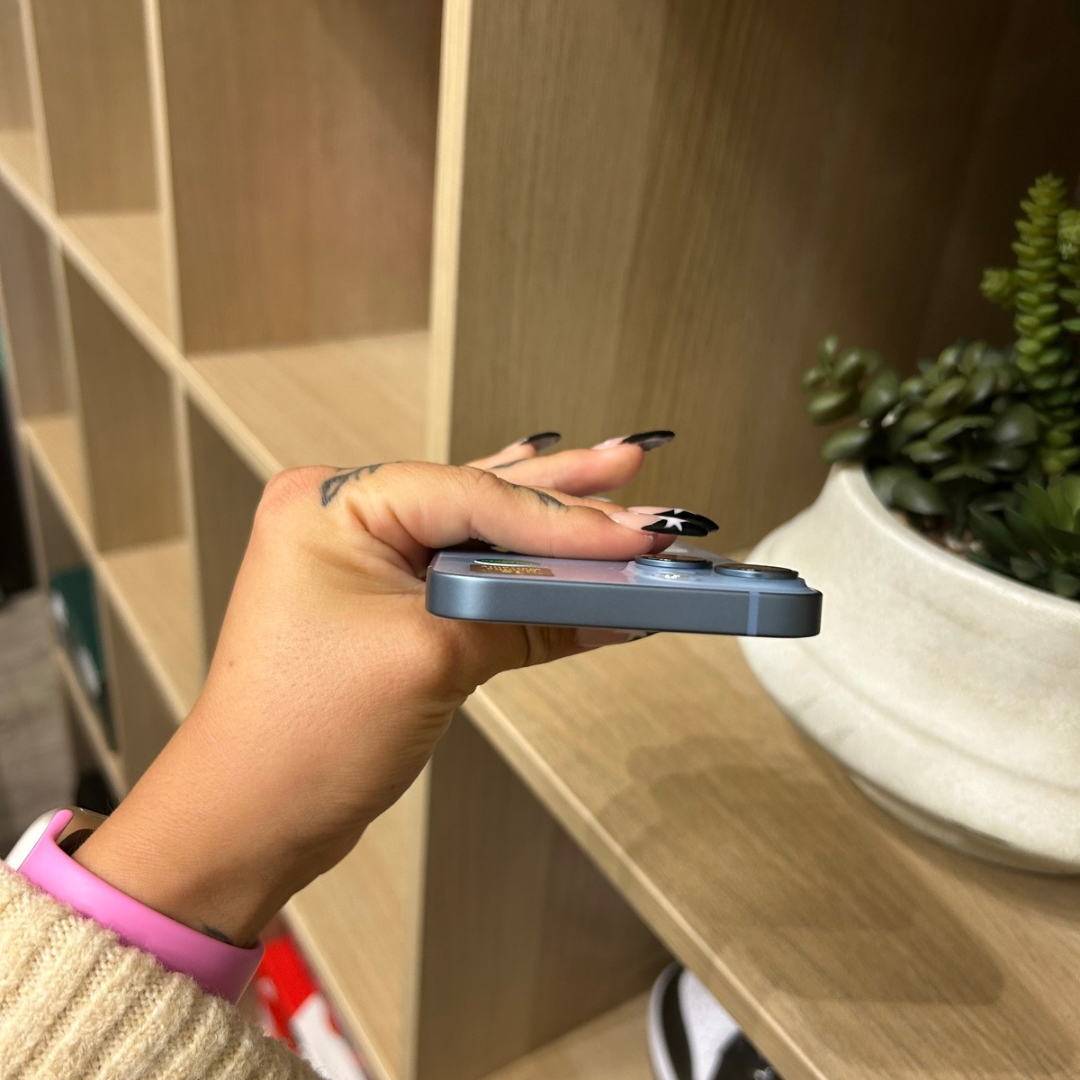 14 • 128GB • Blue | (Brand New)
(1 Year Apple Warranty)