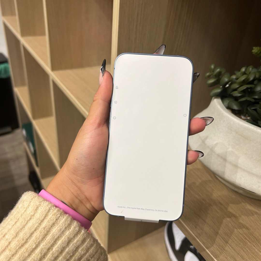 14 • 128GB • Blue | (Brand New)
(1 Year Apple Warranty)